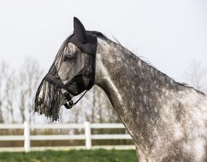 M&aacute;scara antimoscas ligeira com flecos